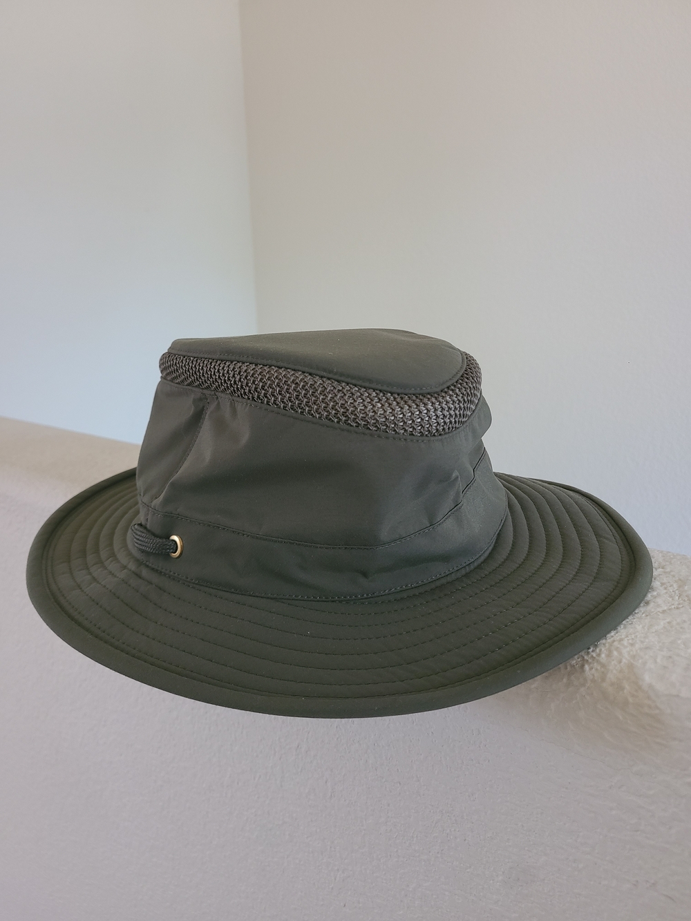 Tilley LTM5 Airflo Olive Green Hat 7 1/2 Size 7.5